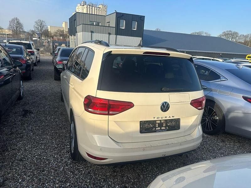 Gebraucht VW Touran Comfortline 150 PS (110 kW) 2022 Beige Van / Kleinbus