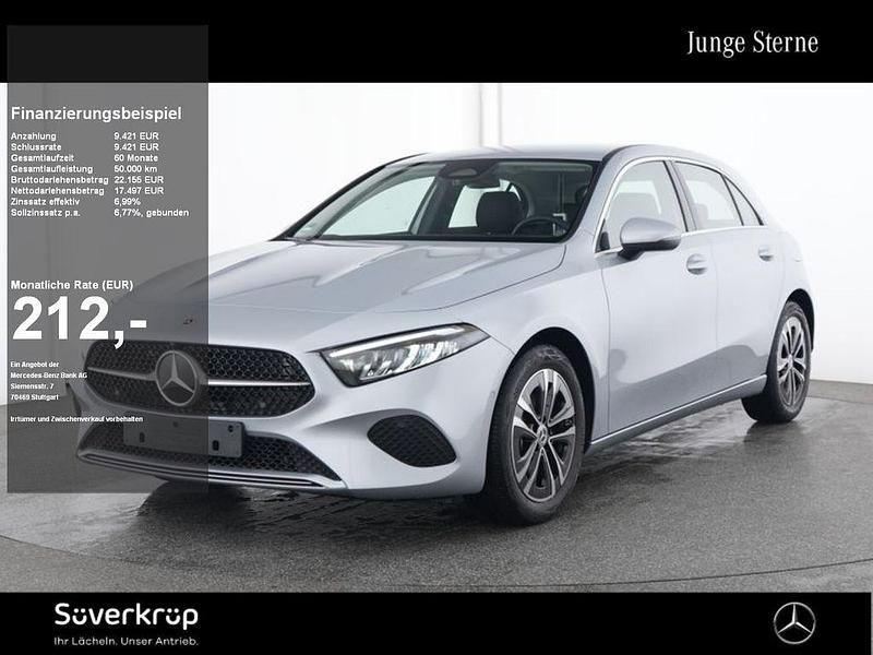 Silber Gebraucht 2024 Mercedes A180 Progressive Limousine | 26.918 € (Guter Preis) - Bild 1/2