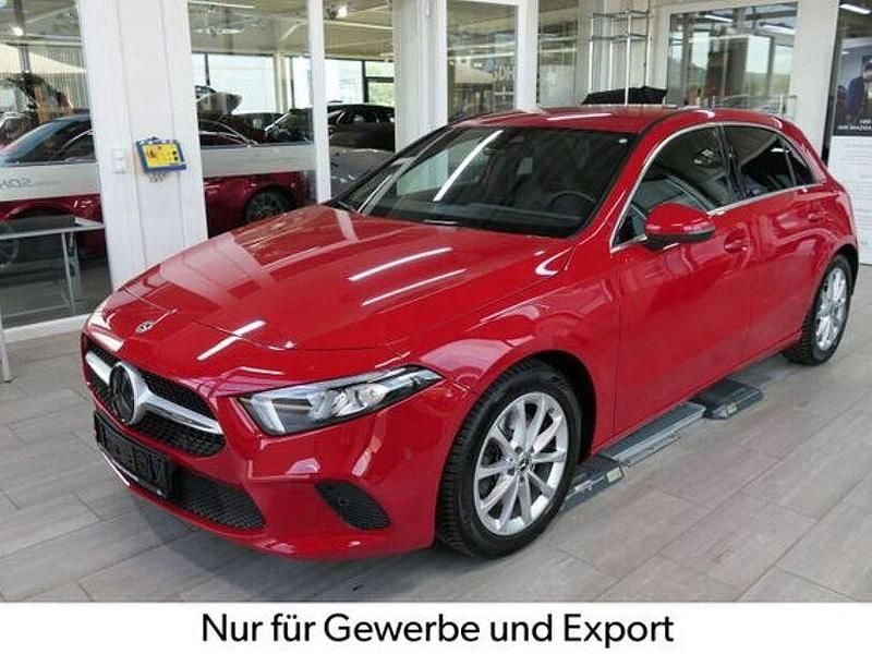 Gebraucht Mercedes A220 Business 190 PS (139 kW) 2019 Rot Limousine