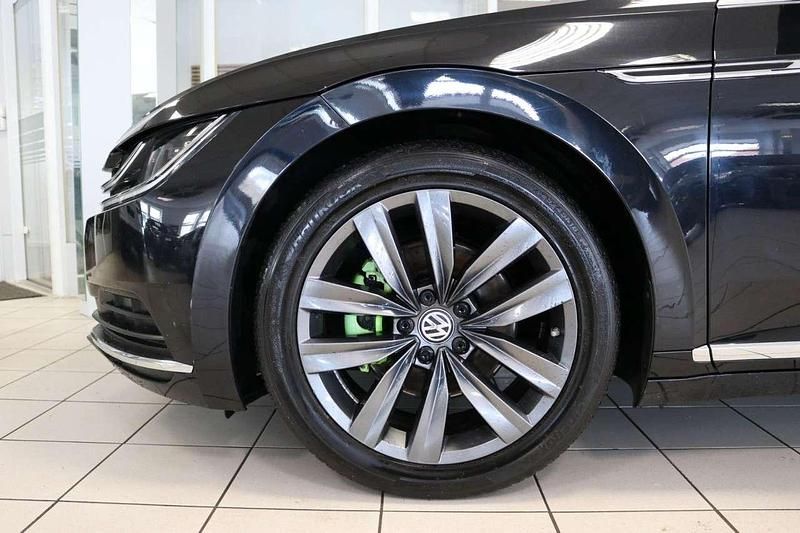 Gebraucht VW Arteon Elegance 150 PS (110 kW) 2018 Schwarz Kleinwagen