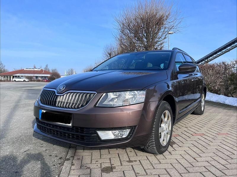 Schwarz Gebraucht 2014 Skoda Octavia Kombi | 8.999 € (Fairer Preis) - Bild 1/4