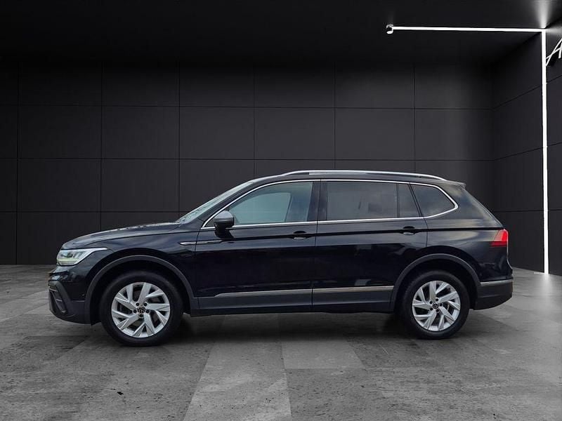 Gebraucht VW Tiguan Allspace Life 190 PS (139 kW) 2023 Schwarz SUV