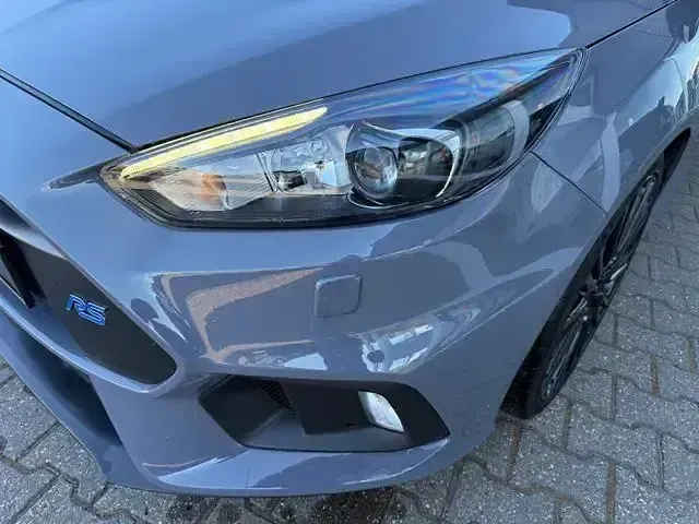 Usata Ford Focus RS 350 CV (257 kW) 2017 Grigio Berlina