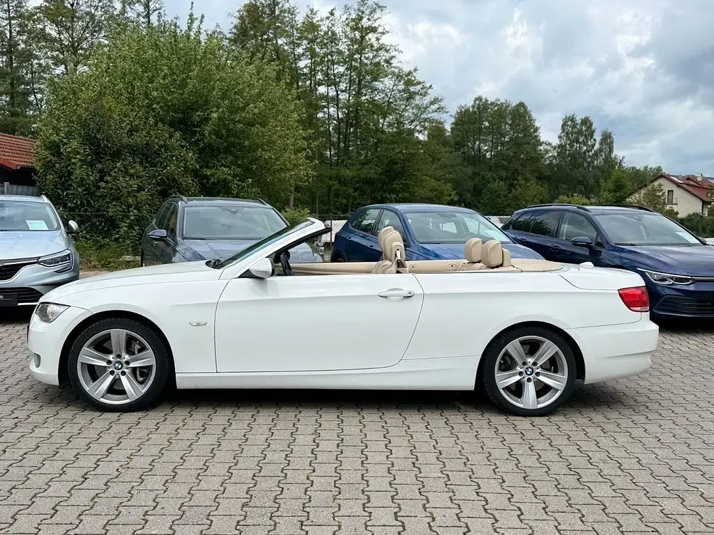 Gebraucht BMW 335 Cabriolet 305 PS (224 kW) 2008 Weiß Cabrio