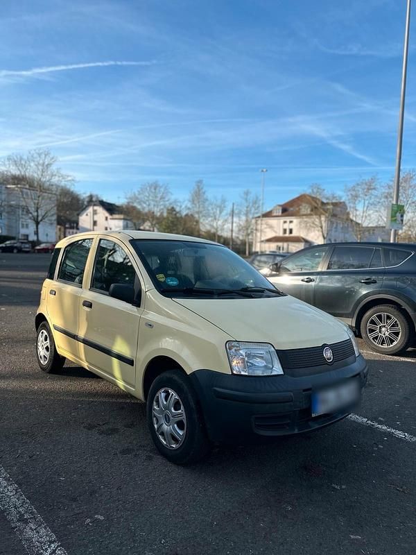 Gelb Gebraucht 2009 Fiat Panda Kombi | 700 € - Bild 1/4