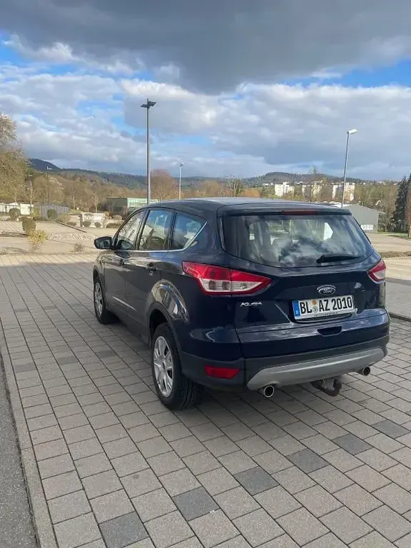 Używany Ford Kuga SYNC Edition 150 KM (110 kW) 2016 Niebieski SUV