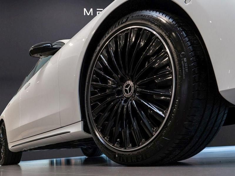 Gebraucht Mercedes E300 AMG 197 PS (144 kW) 2026 Unilack polarweiß Kombi