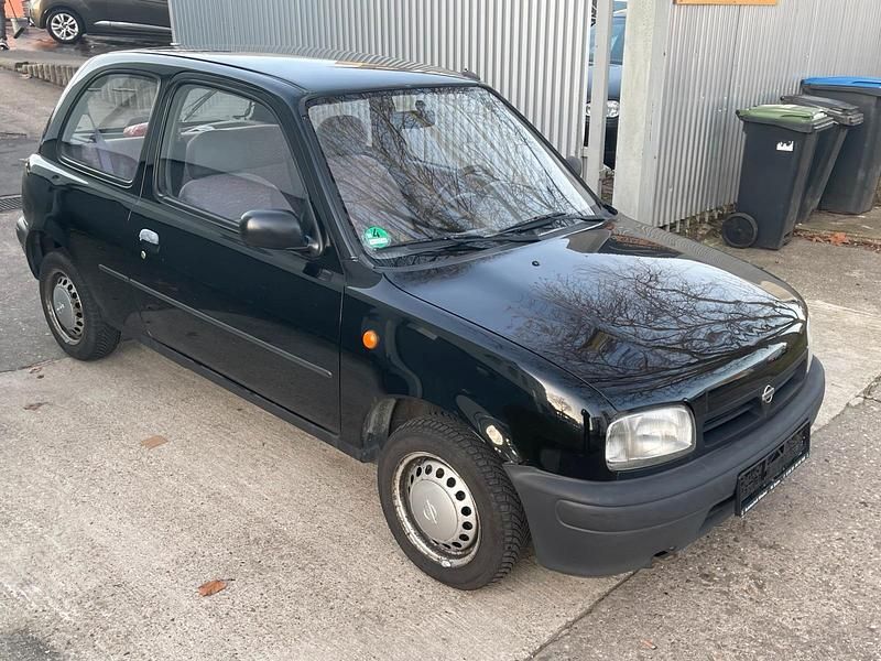 Gebraucht Nissan Micra 54 PS (39 kW) 1997 Schwarz Kleinwagen