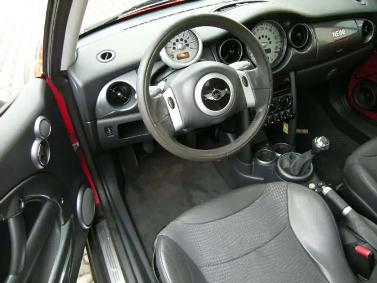Gebraucht Mini Cooper 116 PS (85 kW) 2003 Rot Kleinwagen