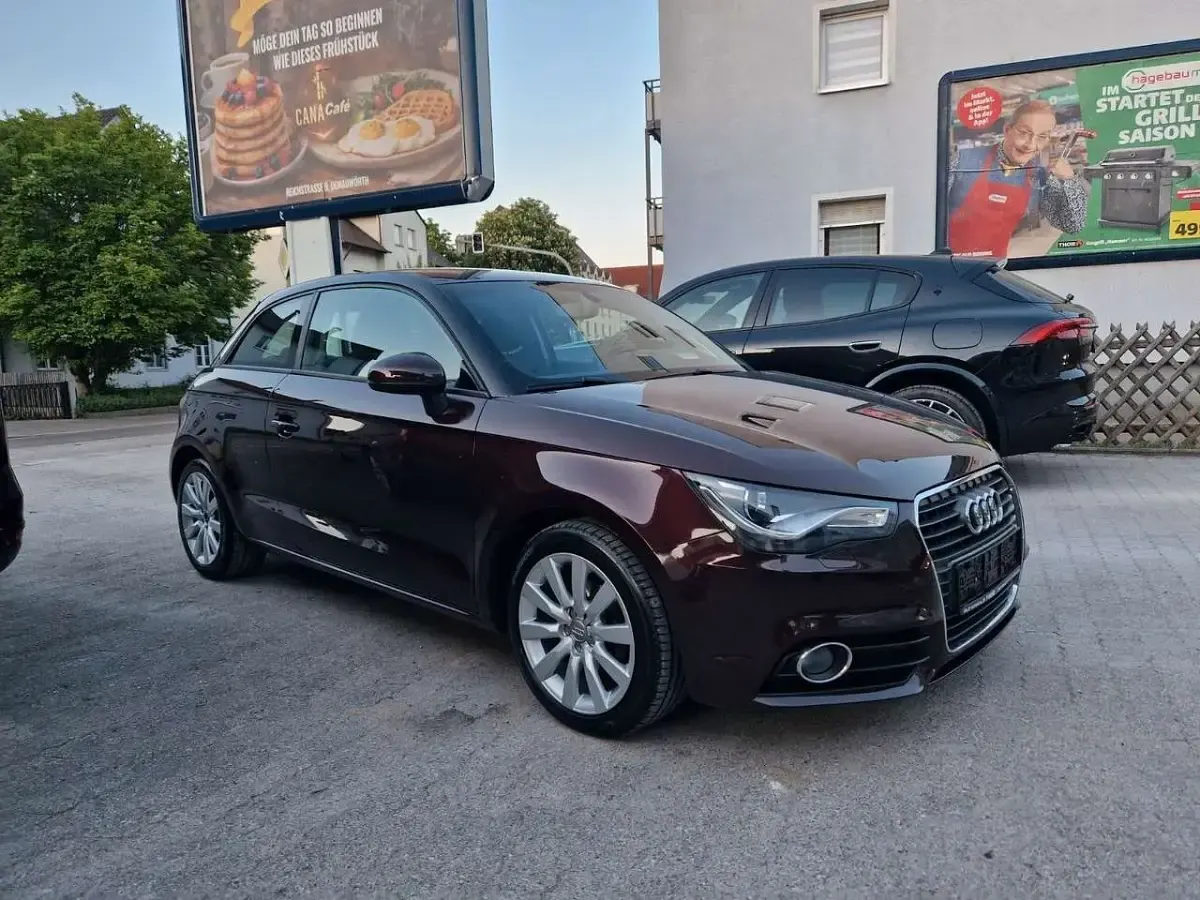 Gebraucht Audi A1 Ambition 90 PS (66 kW) 2014 Rot Kleinwagen