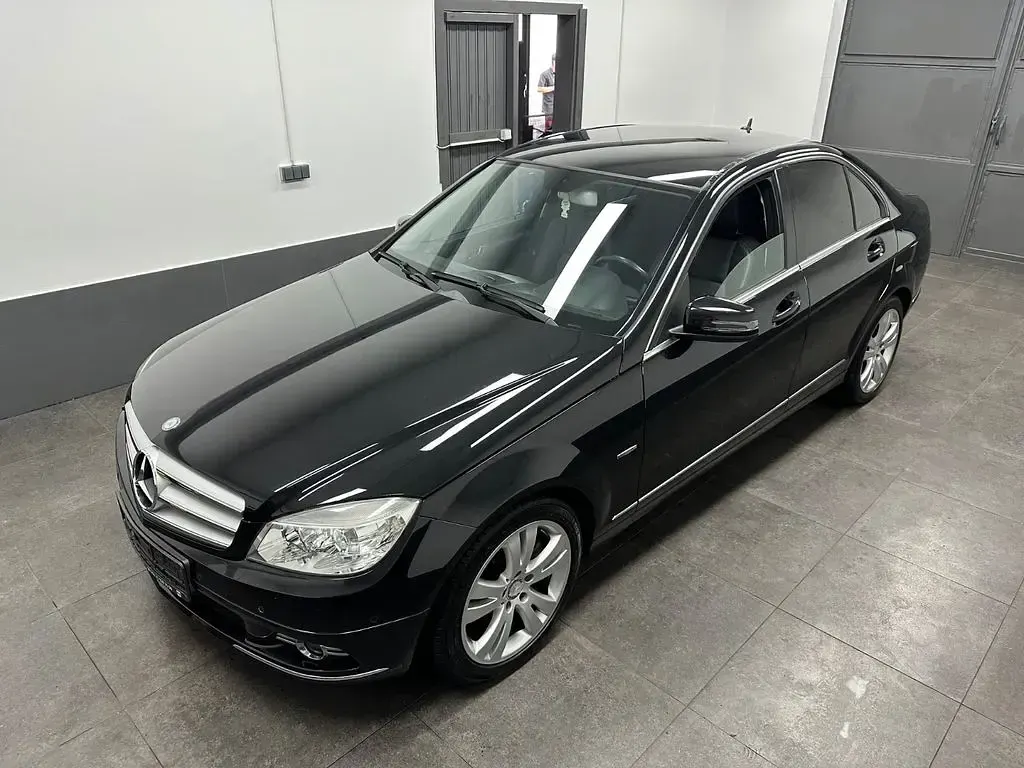 Gebraucht Mercedes C250 Avantgarde 204 PS (150 kW) 2009 Schwarz Limousine