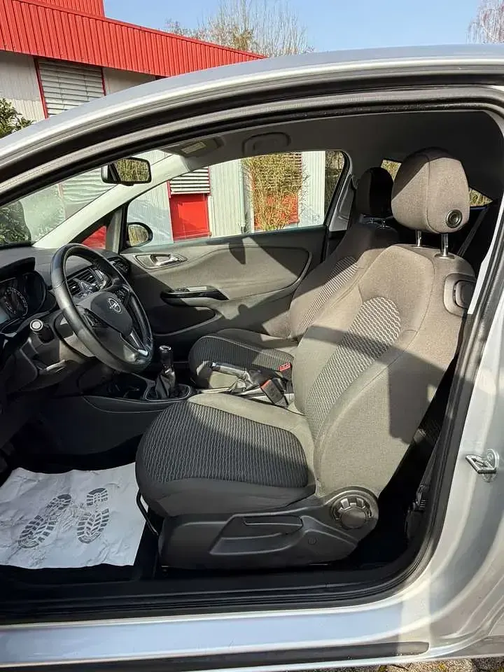 Gebraucht Opel Corsa drive 69 PS (50 kW) 2016 Argon silber/ice silver (m2) Kleinwagen