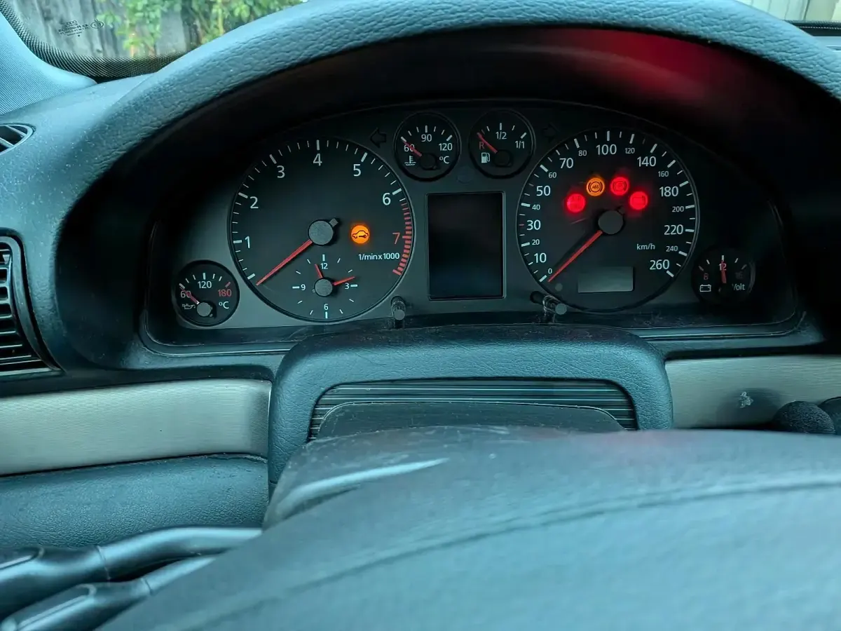Gebraucht Audi A4 165 PS (121 kW) 1998 Silber Kombi
