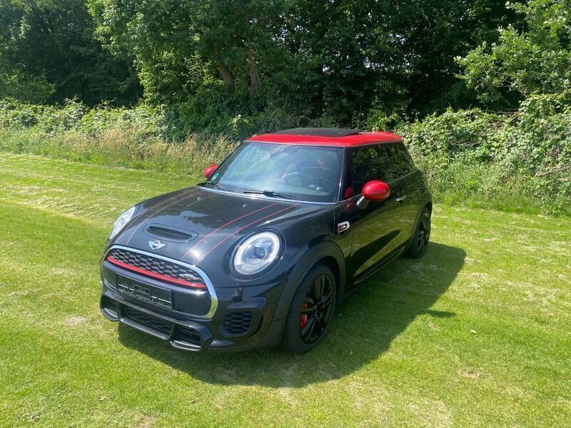 Schwarz Gebraucht 2017 Mini John Cooper Works Kleinwagen | 17.990 € (Guter Preis) - Bild 1/4