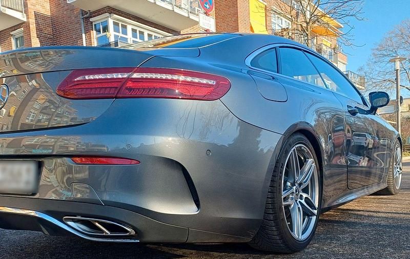 Gebraucht Mercedes E200 AMG 184 PS (135 kW) 2019 Grau Coupé