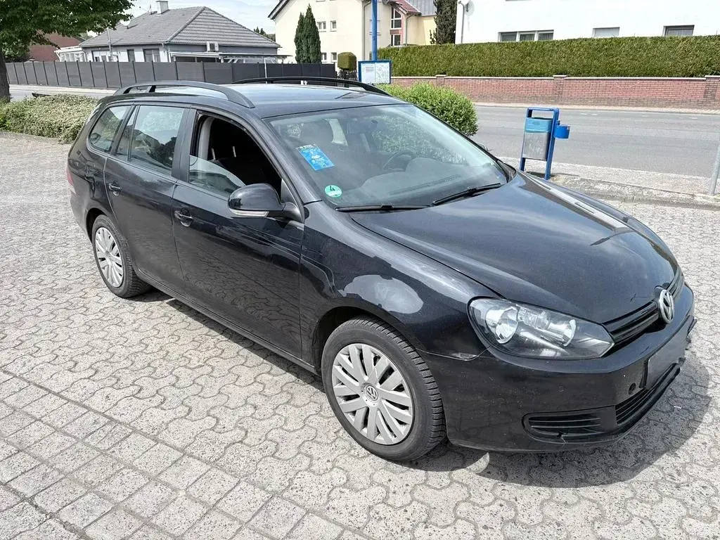 Gebraucht VW Golf VI Comfortline 105 PS (77 kW) 2010 Schwarz Kleinwagen