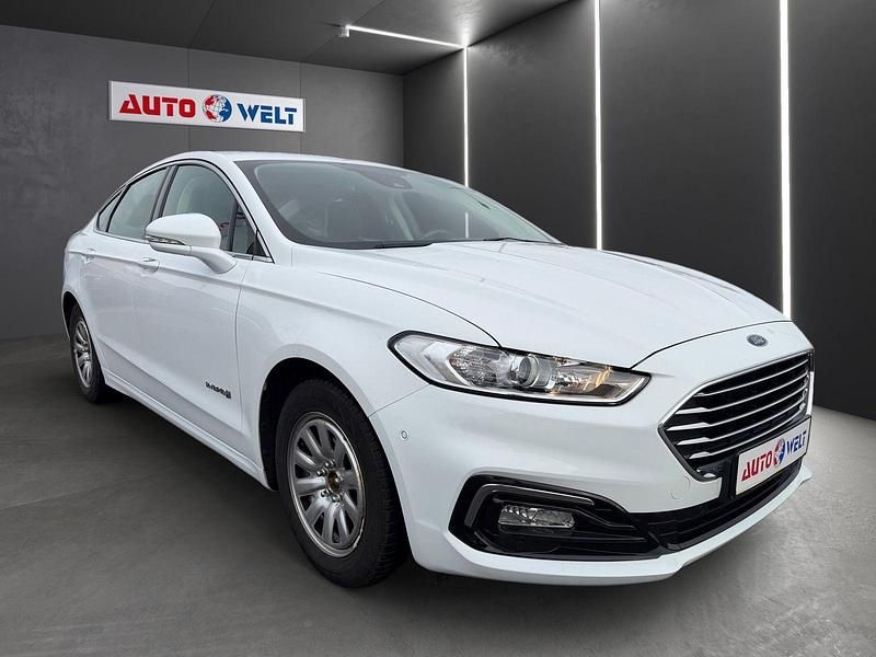 Gebraucht Ford Mondeo Titanium 188 PS (138 kW) 2019 Weiß Limousine