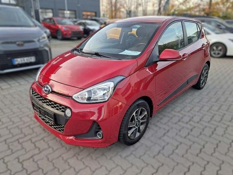 Red passion / mic (metallic) Gebraucht 2017 Hyundai i10 Style Kleinwagen | 8.490 € (Fairer Preis) - Bild 1/4
