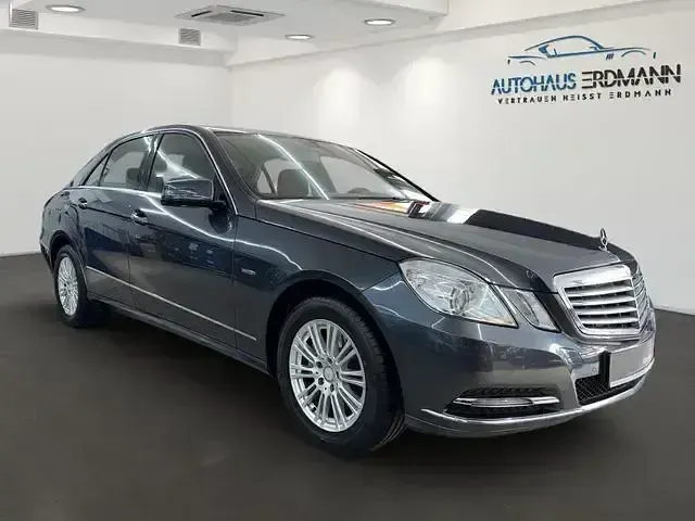 Second-hand Mercedes E200 184 CP (135 kW) 2011 Gri Berlinǎ