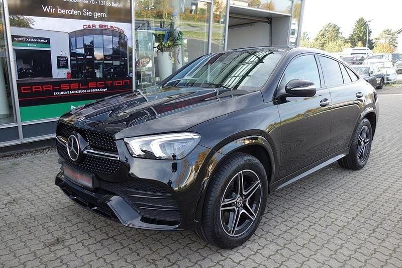 Obsidianschwarz Gebraucht 2023 Mercedes GLE300 AMG Coupé | 73.800 € (Fairer Preis) - Bild 1/4