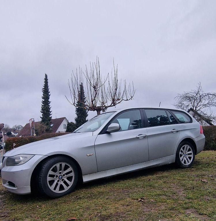 Gebraucht BMW 320 177 PS (130 kW) 2007 Silber Kombi