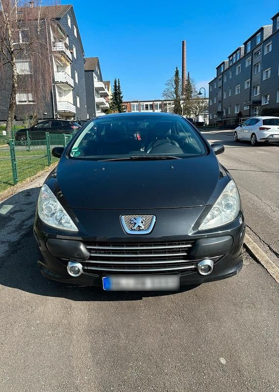 Schwarz Gebraucht 2006 Peugeot 307 CC Cabrio | 2.750 € (Etwas zu teuer) - Bild 1/4