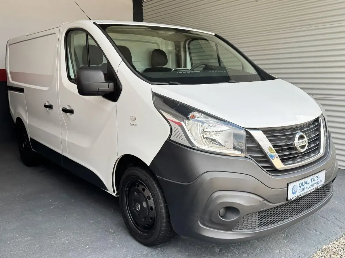 Gebraucht Nissan NV300 121 PS (88 kW) 2016 Weiß Van