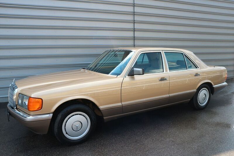 Beige Gebraucht 1986 Mercedes 300 SE Limousine | 32.990 € - Bild 1/4