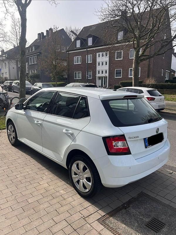 Gebraucht Skoda Fabia Cool Plus 60 PS (44 kW) 2018 Weiß Kleinwagen