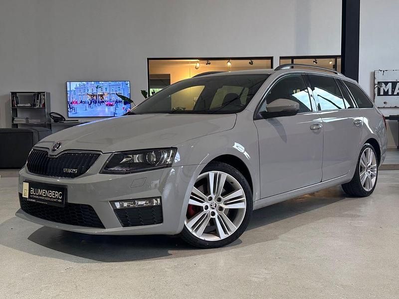 Grau Gebraucht 2016 Skoda Octavia RS Kombi | 11.980 € (Fairer Preis) - Bild 1/4
