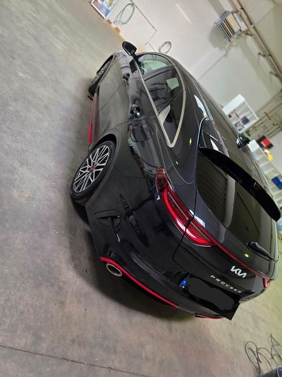 Gebraucht Kia ProCeed GT 204 PS (150 kW) 2021 Schwarz Kombi