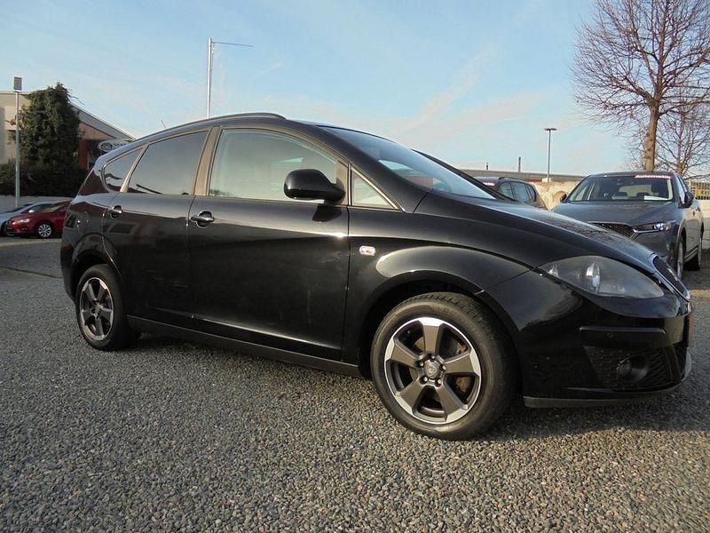 Gebraucht Seat Altea XL 125 PS (91 kW) 2014 Schwarz Van / Kleinbus