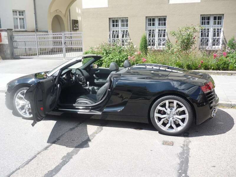 Schwarz Gebraucht 2015 Audi R8 Spyder Basis Cabrio | 92.888 € (Fairer Preis) - Bild 1/4
