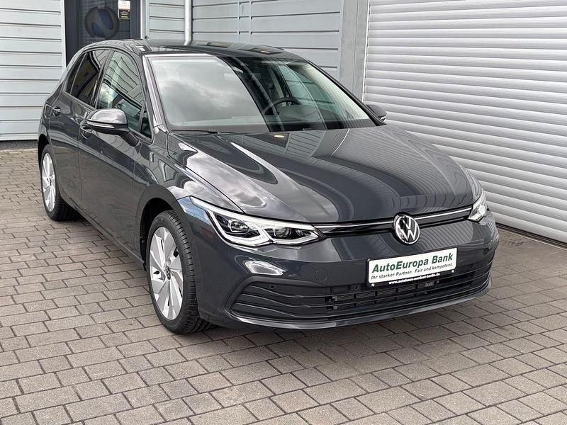 Grau Gebraucht 2024 VW Golf VIII Limousine | 28.890 € (Fairer Preis) - Bild 1/4