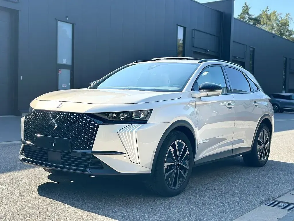 Gebraucht DS Automobiles DS7 Crossback 306 PS (225 kW) 2023 Beige SUV