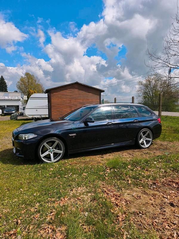 Gebraucht BMW 535 313 PS (230 kW) 2014 Blau Kombi