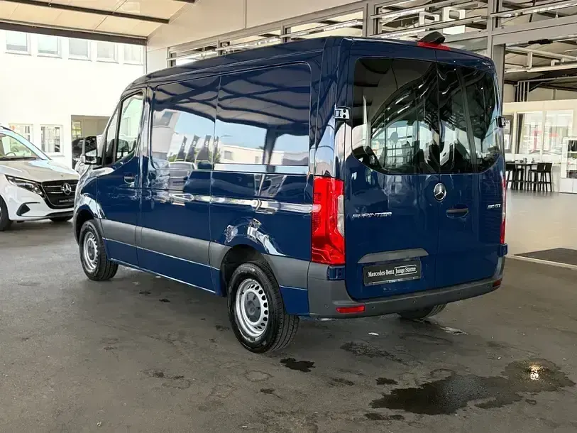 Gebraucht Mercedes Sprinter 150 PS (110 kW) 2023 Stahlblau Van