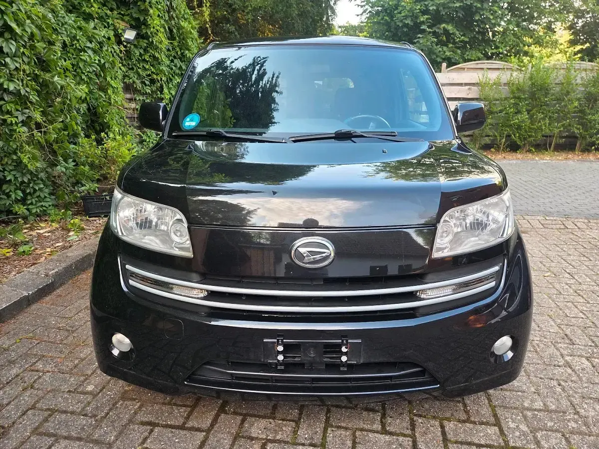 Gebraucht Daihatsu Materia 91 PS (66 kW) 2010 Schwarz Van / Kleinbus