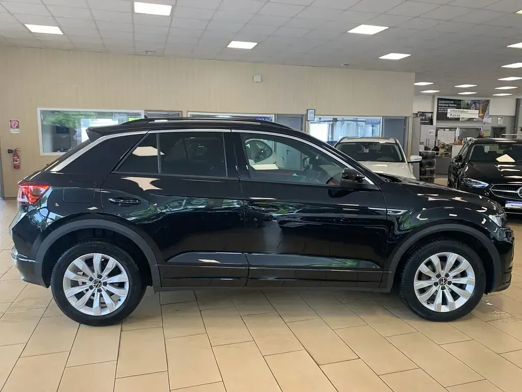 Usata VW T-Roc R-line 150 CV (110 kW) 2022 Nero SUV