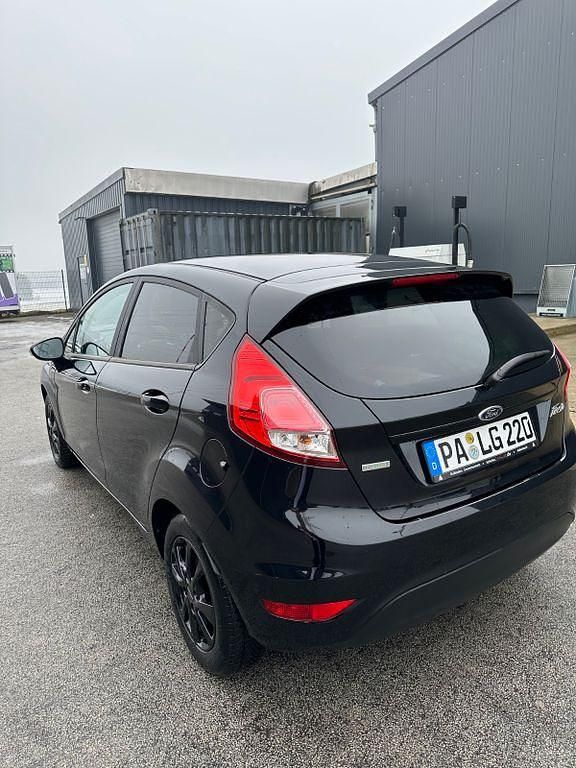 Gebraucht Ford Fiesta SYNC Edition 101 PS (74 kW) 2014 Schwarz Kleinwagen