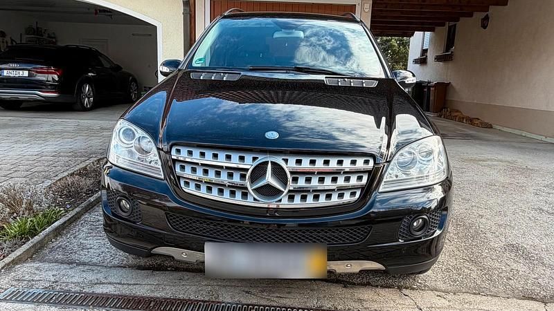 Gebraucht Mercedes ML320 224 PS (164 kW) 2006 Schwarz SUV