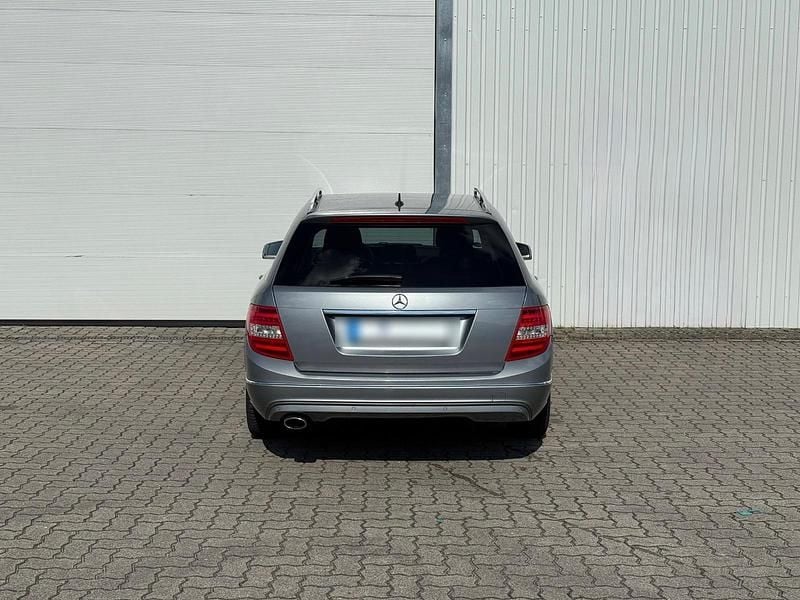 Gebraucht Mercedes C220 170 PS (125 kW) 2014 Silber Kombi