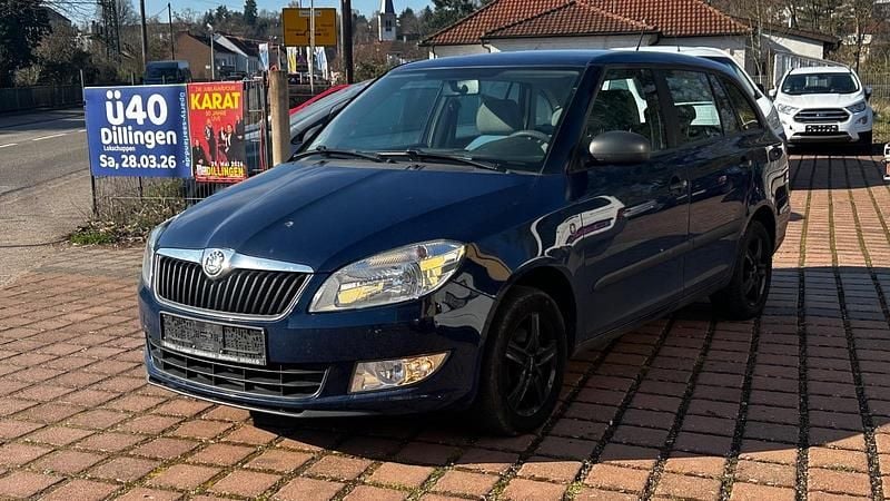 Gebraucht Skoda Fabia 90 PS (66 kW) 2011 Blau Kleinwagen
