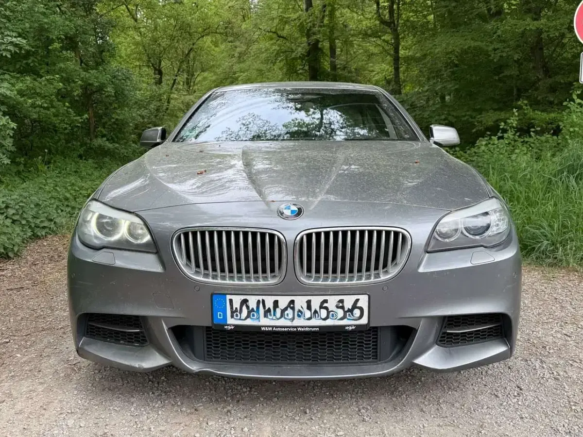 Gebraucht BMW 550 M Sport 381 PS (280 kW) 2012 Spacegrau Limousine