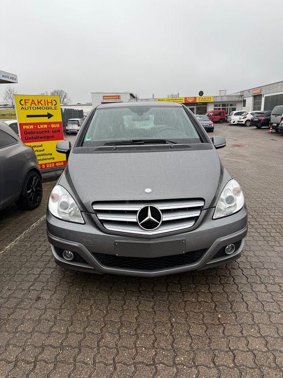 Gebraucht Mercedes B150 95 PS (69 kW) 2009 Grau Van / Kleinbus