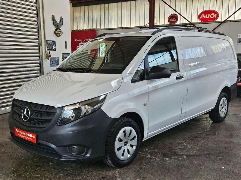 Weiß Gebraucht 2021 Mercedes Vito Van / Kleinbus | 21.295 € (Etwas zu teuer) - Bild 1/4