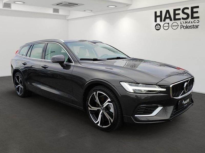 Gebraucht Volvo V60 Plus 398 PS (292 kW) 2022 Braun Kombi