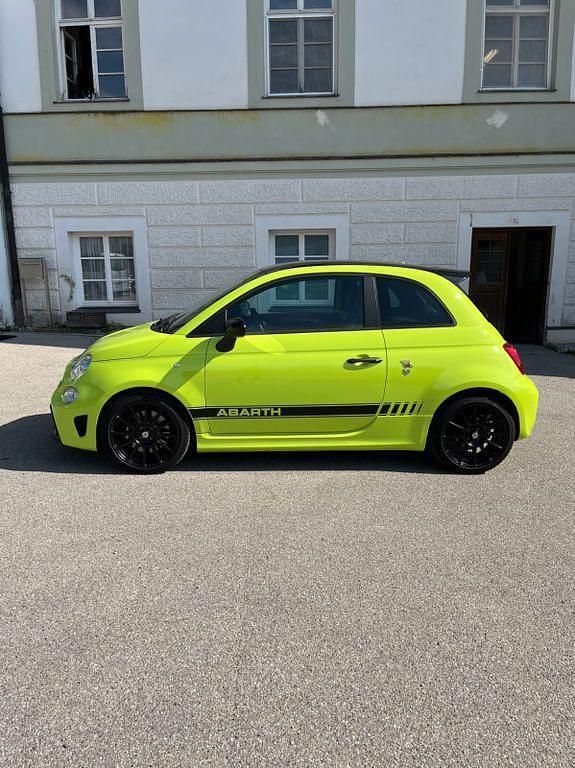 Grün Gebraucht 2021 Abarth 595 Competizione Kleinwagen | 23.900 € (Fairer Preis) - Bild 1/4