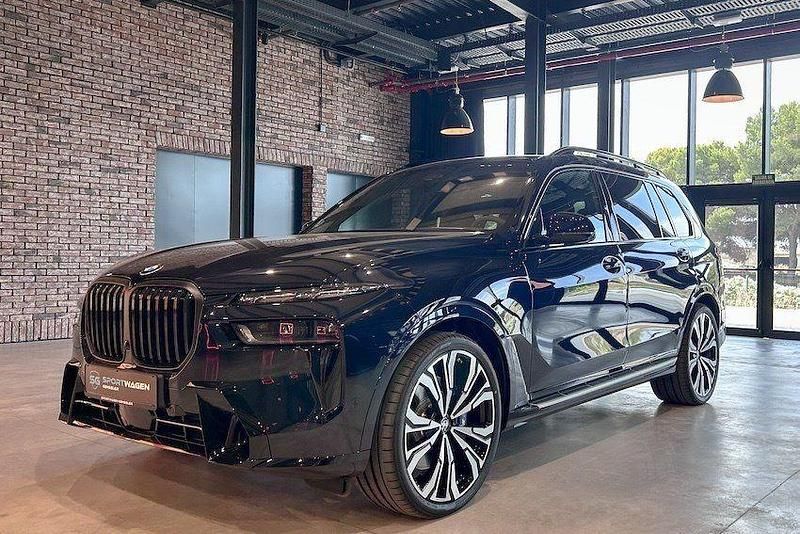 Schwarz Gebraucht 2025 BMW X7 M Sport SUV | 114.000 € - Bild 1/4