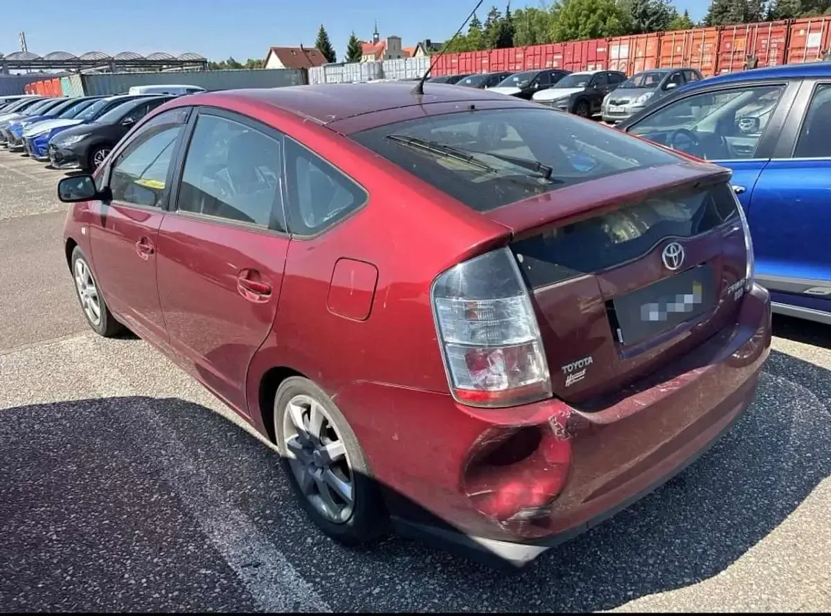 Gebraucht Toyota Prius Sol 77 PS (56 kW) 2005 Dark red mica metallic Kleinwagen